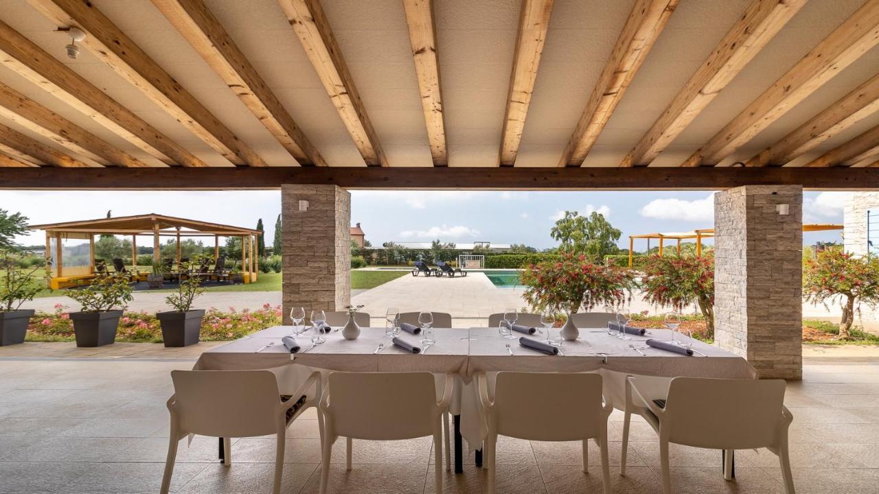 Velanera Hotel & Restaurant Sisan Luaran gambar